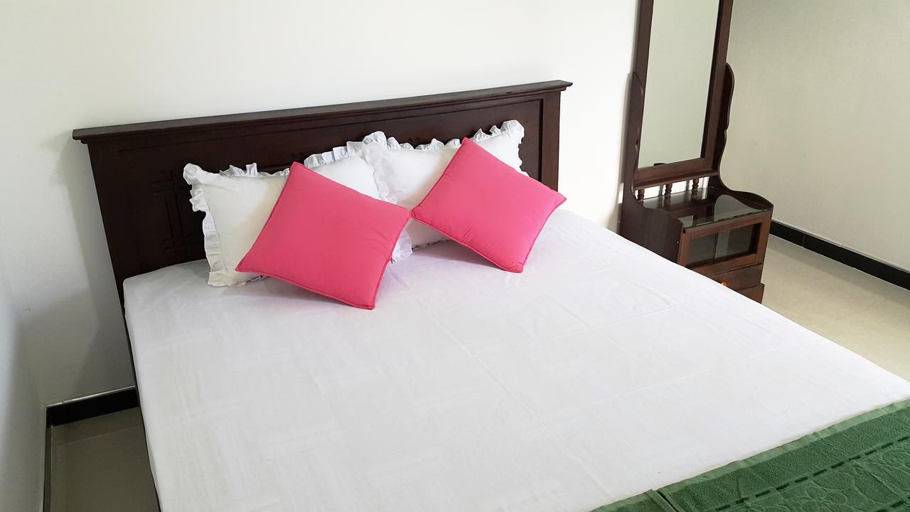 Methusha Holiday House Mirissa Bagian luar foto