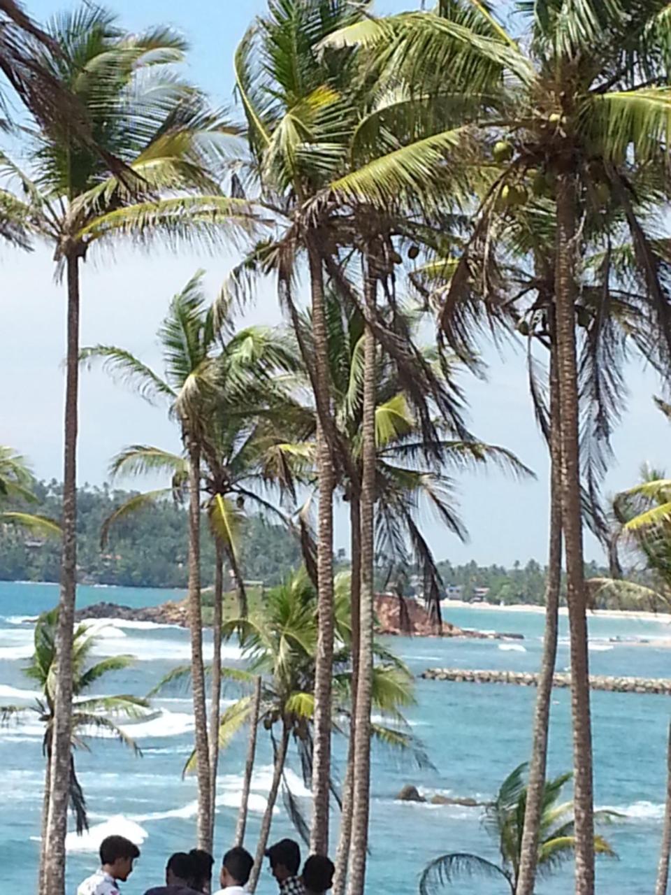 Methusha Holiday House Mirissa Bagian luar foto